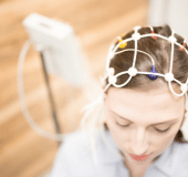 O cérebro é o centro de controle do nosso corpo, e sua saúde é fundamental para o nosso bem-estar geral. Nossos relatórios de EEG são detalhados e trazem análises especializadas. Você pode tomar decisões informadas sobre o tratamento dos seus pacientes.